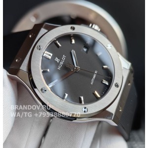 Часы Hublot Classic Fusion Titanium 42 mm Ref: 542.NX.1270.RX с коробкой — вид сбоку