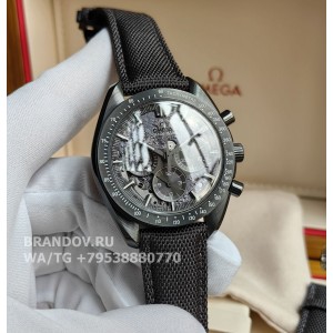 Часы Omega Speedmaster Dark Side of the Moon 310.92.44.50.06.001 c коробкой — на руке
