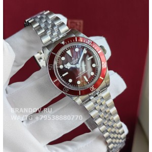 Часы Tudor Black Bay 58 Burgundy 39 mm M7939A1A0RU-0001 бургунди — циферблат крупным планом