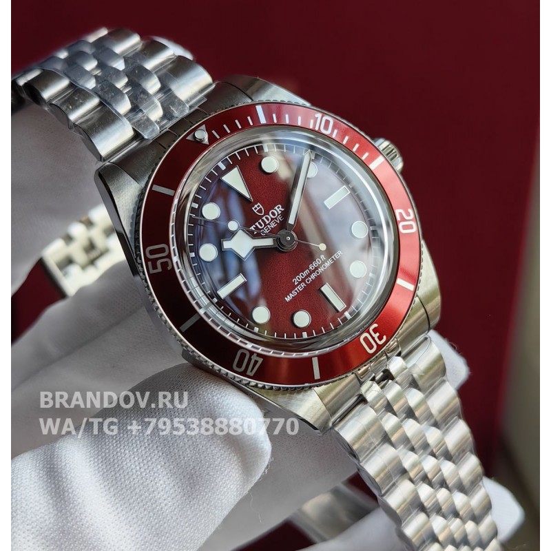 Часы Tudor Black Bay 58 Burgundy 39 mm M7939A1A0RU-0001 бургунди — общий вид