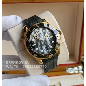 Часы Omega Seamaster Diver 300 Moonshine Gold 42 mm 210.62.42.20.10.001 с комплектом — фото 8
