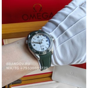 Часы Omega Seamaster Planet Ocean 43.5 Green Gray 215.32.44.21.06.001 — вид сбоку