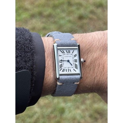 Cartier Tank Must от AF, K11 и F1: какая версия точнее