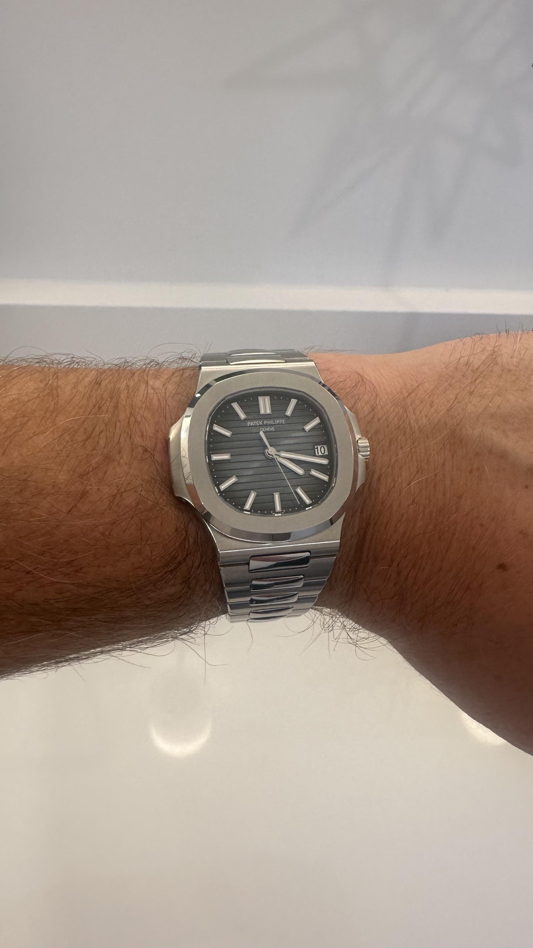 Профиль корпуса Patek Philippe Nautilus 5711 VF