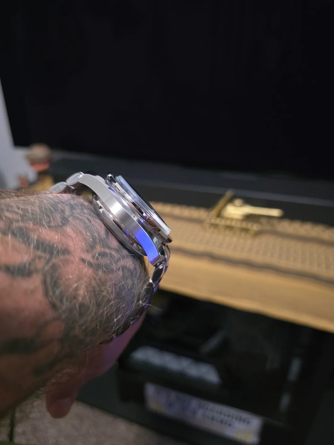 Циферблат Speedmaster Moonphase крупным планом
