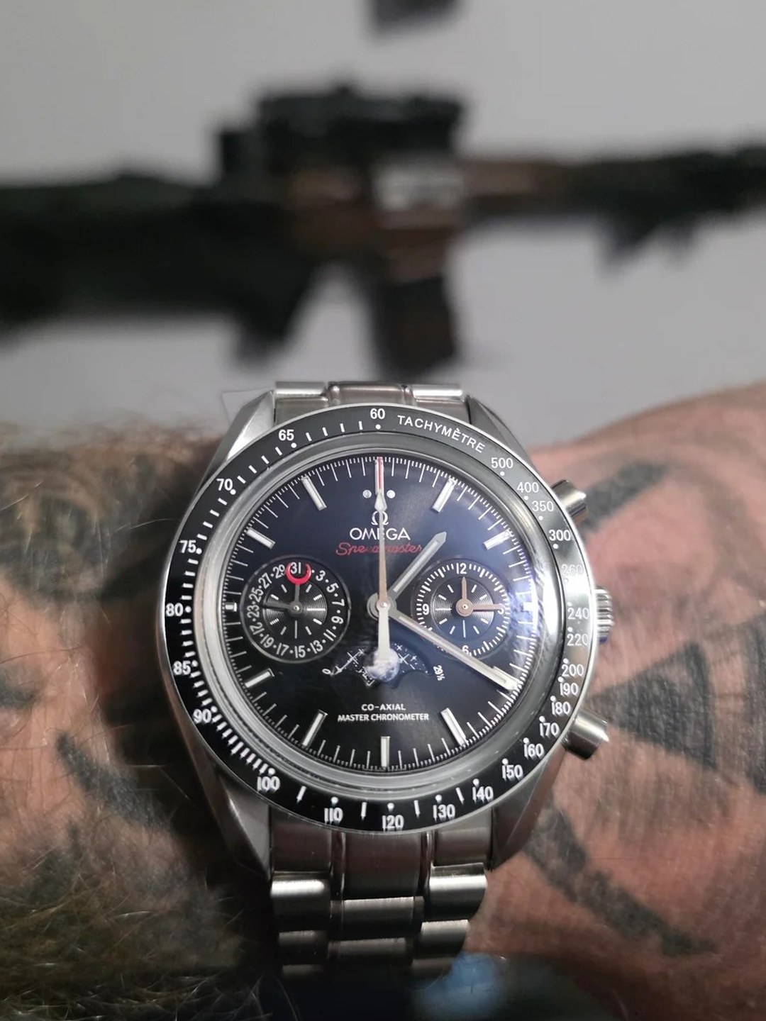 Толщина корпуса Omega Speedmaster Moonphase