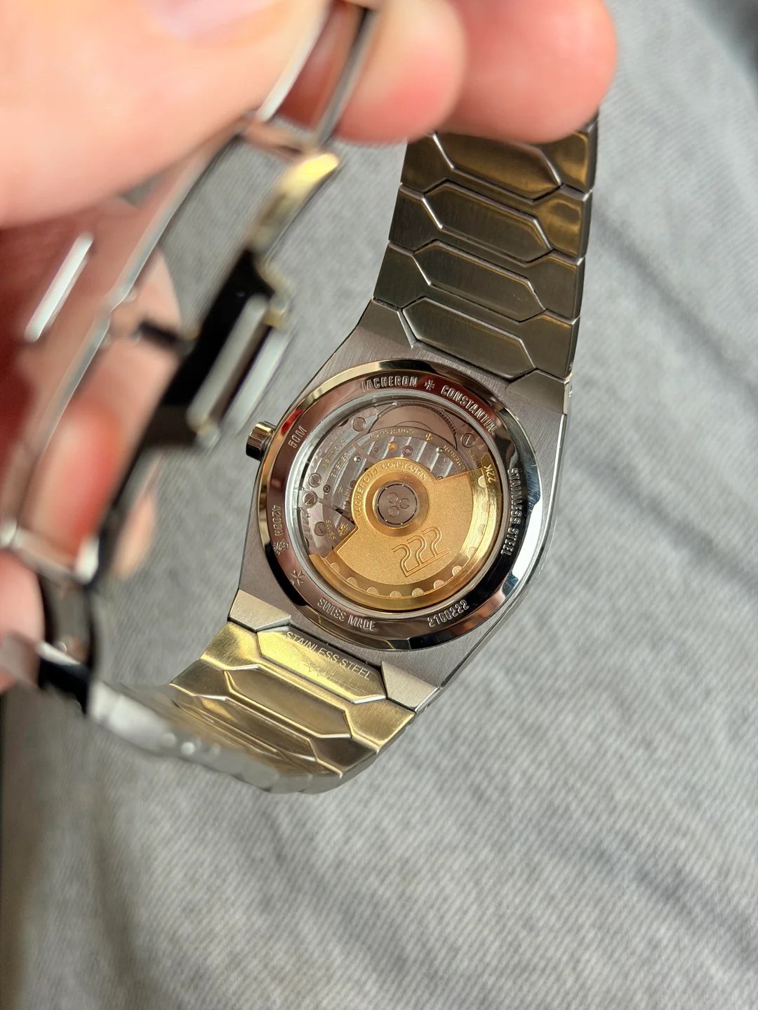 Прозрачная задняя крышка и механизм Vacheron Constantin 222 MXF