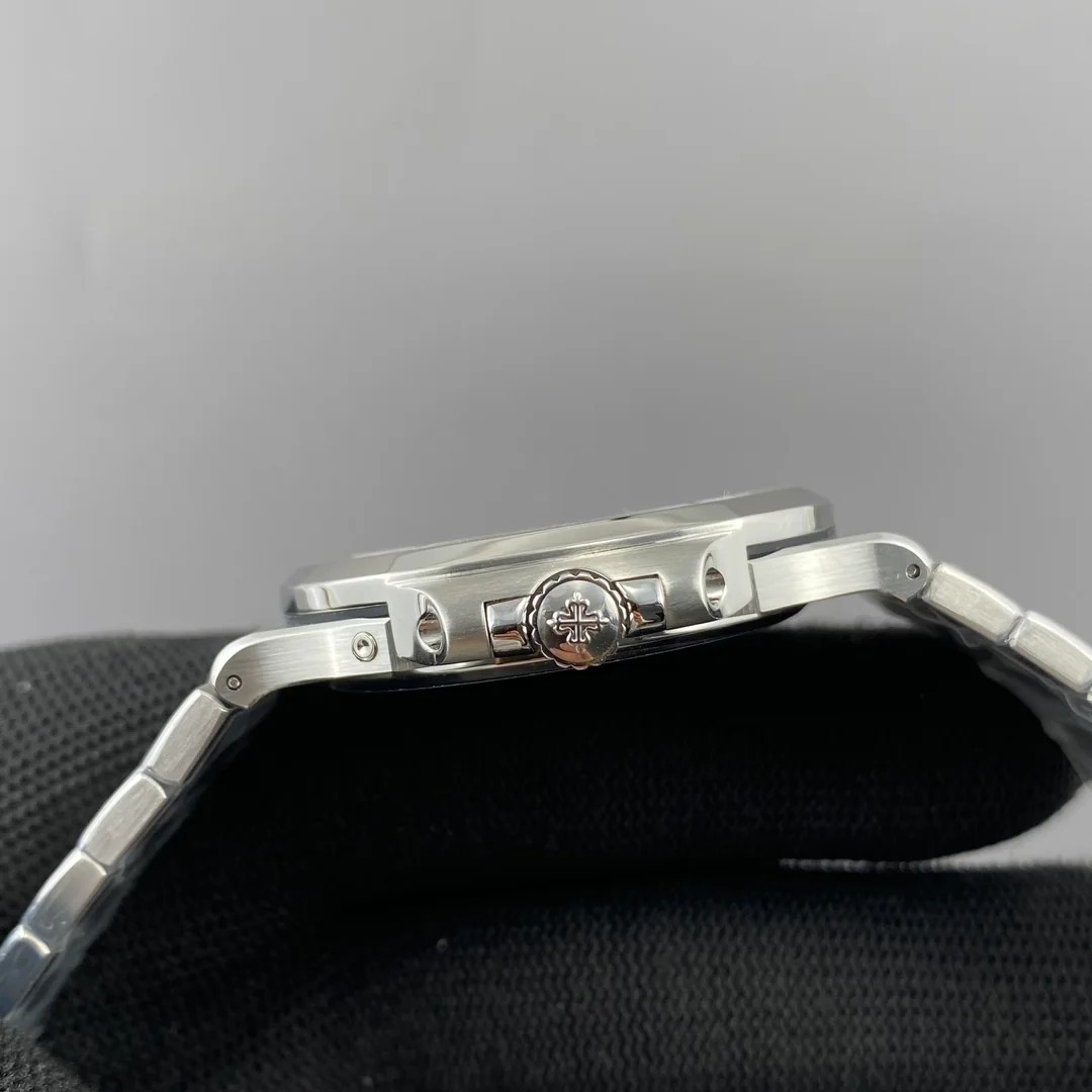 Заводная головка и тонкий корпус UMI Patek Philippe 5712