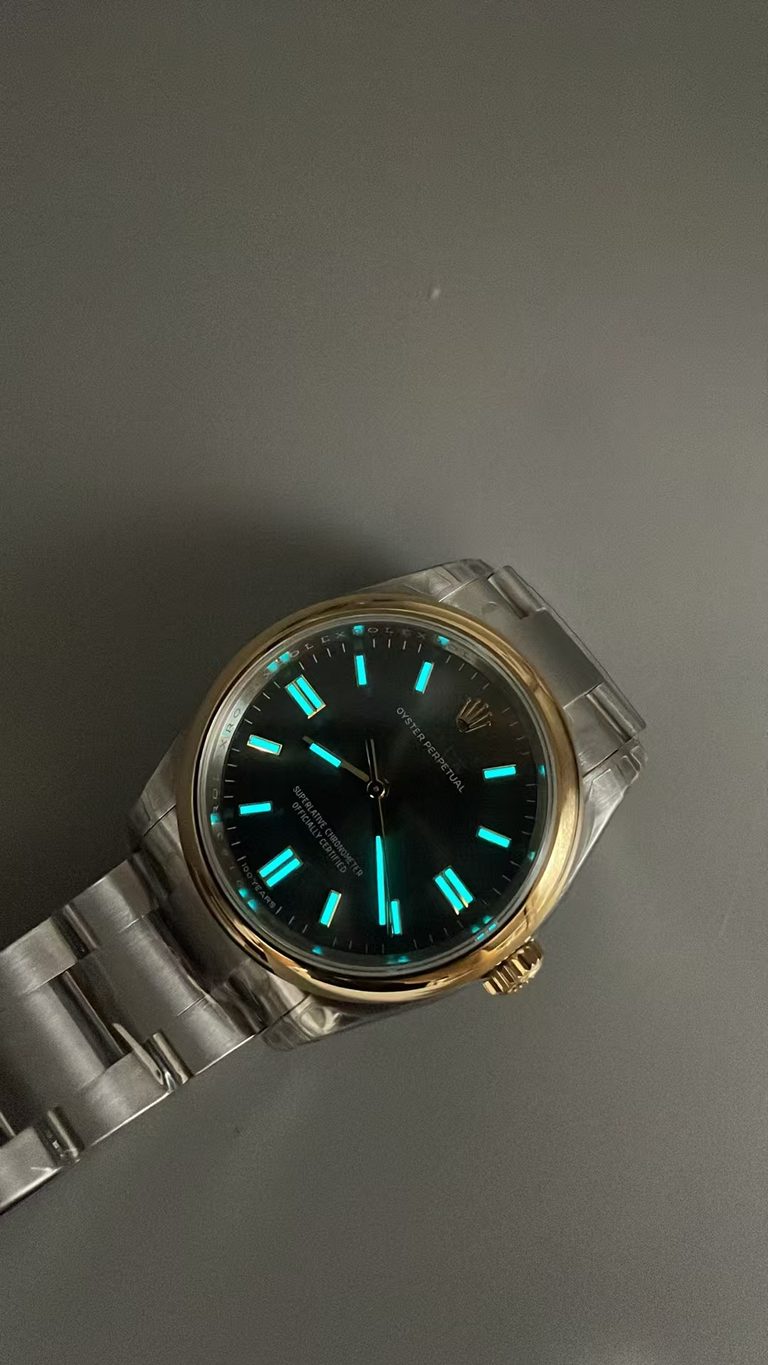Люминесцентная подсветка Rolex Oyster Perpetual 134303 VSF