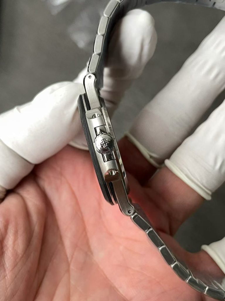 Заводная головка и боковая часть корпуса Patek Philippe 5711 ADG
