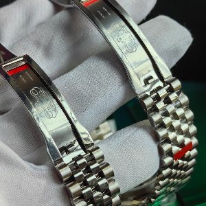 Обзор и сравнение Rolex Datejust vsf v2 и vsf v3. Стало ли лучше? — фото 1